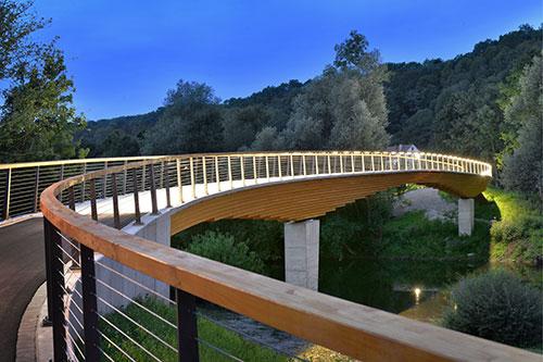 Fußgänger- und Radwegbrücke Neckartenzlingen